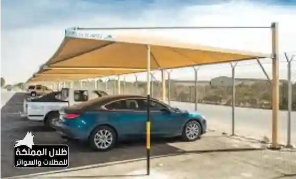 مظلات مخصصة للمشاريع بتصميم عصري تمنح تظليلًا ثابتًا للمداخل والمساحات المشتركة